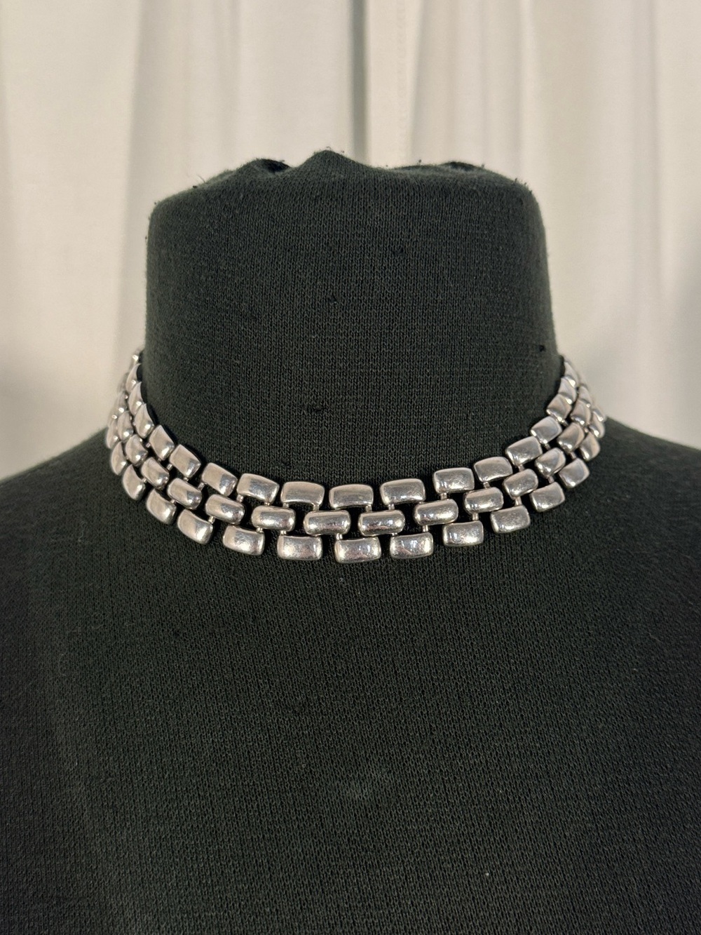 Chunky Silver Tone Panther Link Necklace